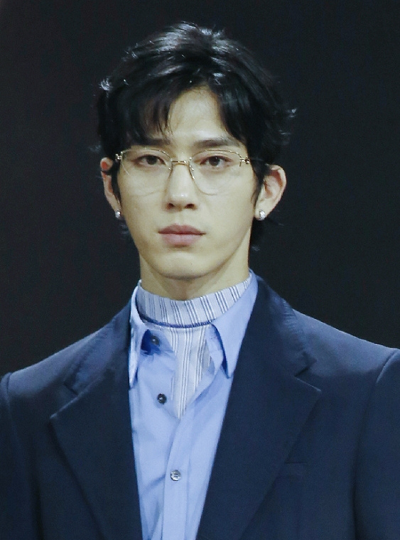Diễn viên Tỉnh Bách Nhiên (Jing Boran) - nam chính Đầu Xuân Tươi Sáng