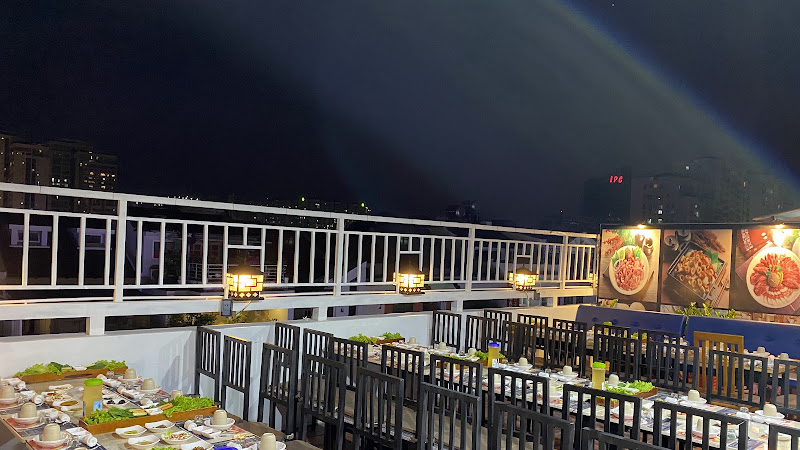 Nhà Hàng Trăm Năm - quán buffet Quận 7