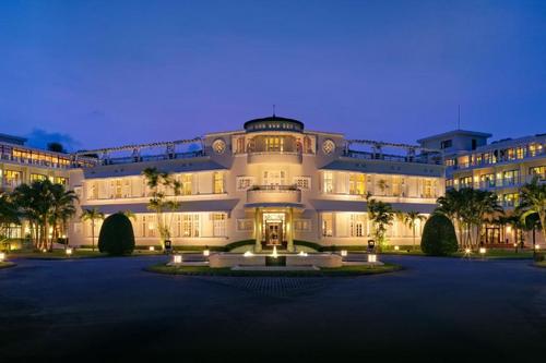 Azerai La Residence - Thiên đường nghỉ dưỡng ở Huế với phong cách Pháp cổ kính và sang trọng
