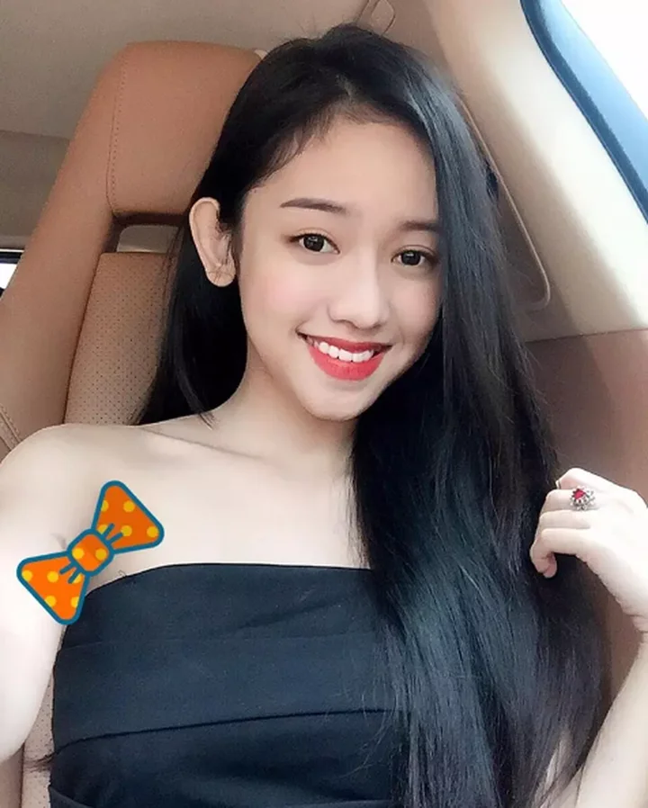 Review Thuý Vi hot girl tai tiếng với loạt scandal khủng
