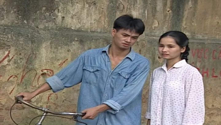 Sóng ở đáy sông - So sánh nội dung truyện và phim khác gì nhau - Review