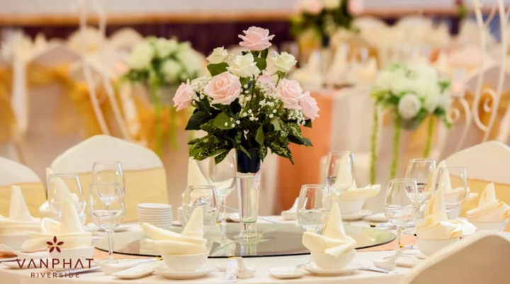 Review nhà hàng tiệc cưới Vạn Phát Riverside: Một lễ cưới trọn vẹn và hoàn hảo nhất.