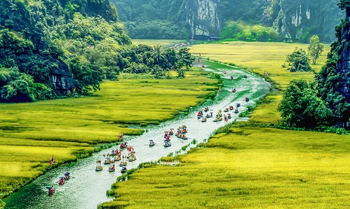 Review Tam Cốc Bích Động Ninh Bình cảnh đẹp non nước hữu tình của Tràng An