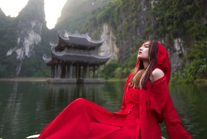 Review Tam Cốc Bích Động Ninh Bình cảnh đẹp non nước hữu tình của Tràng An