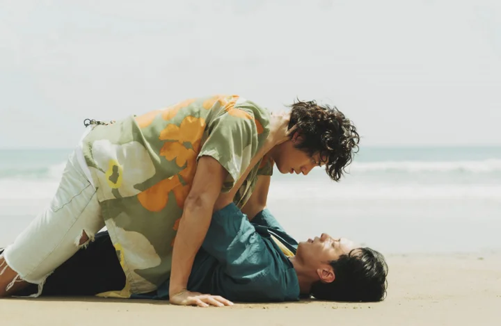 Review Chờ người nơi pháo hoa rực rỡ - Bộ phim về tình yêu đồng giới xứ Đài Loan