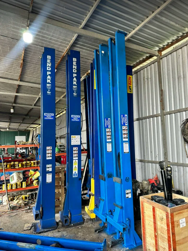 Cầu nâng 2 trụ sửa chữa ô tô - Địa chỉ đặt mua uy tín giá tốt nhất