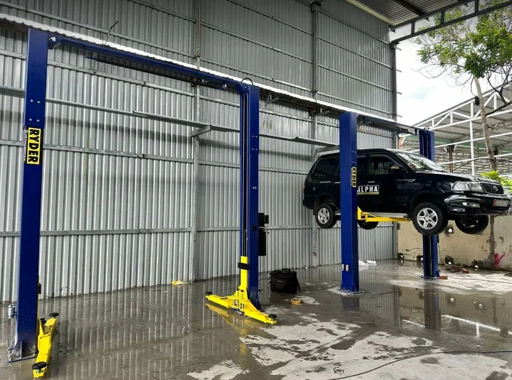 Cầu nâng 2 trụ sửa chữa ô tô - Địa chỉ đặt mua uy tín giá tốt nhất