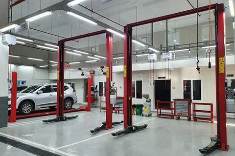 Cầu nâng 2 trụ sửa chữa ô tô - Địa chỉ đặt mua uy tín giá tốt nhất