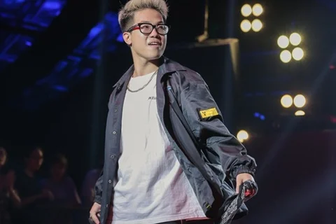 Hoa hồng trên bê tông - Review album âm nhạc mới nhất của Rich choi