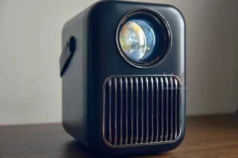 Review máy chiếu mini Wanbo T6R Max: Lựa chọn tối ưu cho trải nghiệm phim tại gia