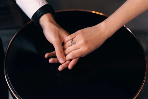 Vàng trắng và xu hướng nhẫn cưới tối giản lên ngôi