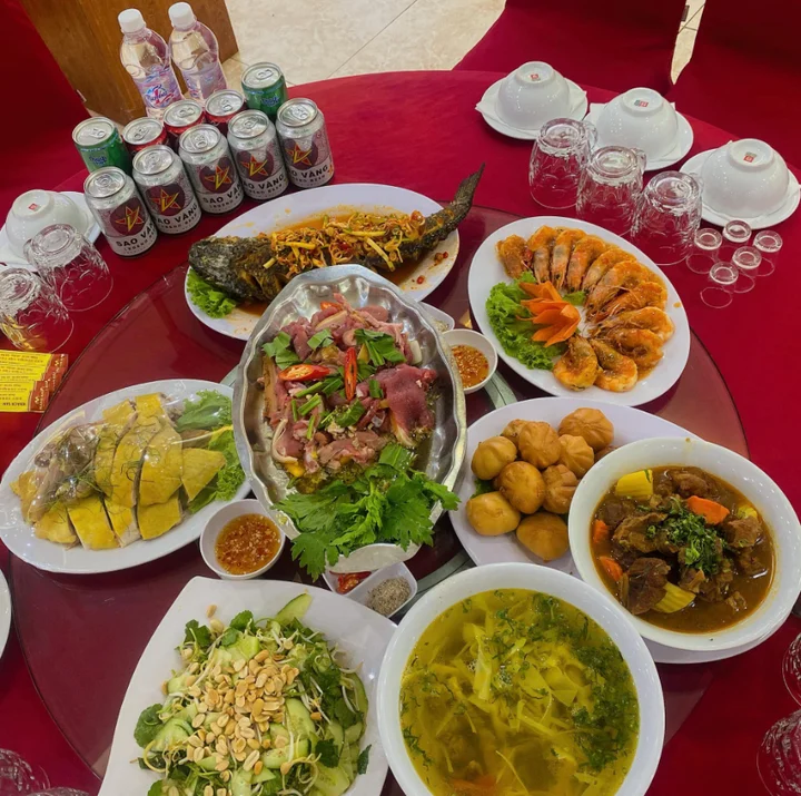 Review nhà hàng tiệc cưới Mạnh Hải - thị trấn Nghèn Can Lộc