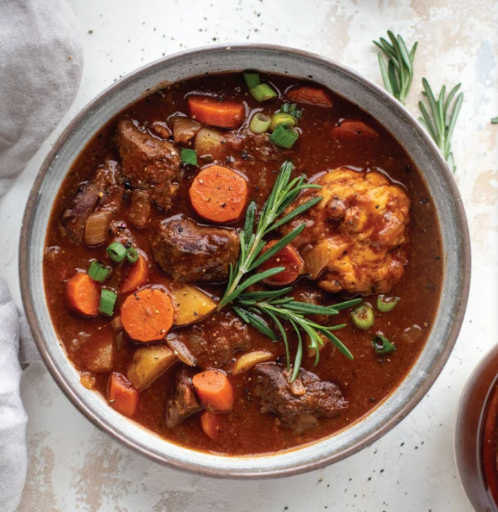 Ẩm thực đường phố Sài Gòn - Bò kho, bột chiên, nem nướng