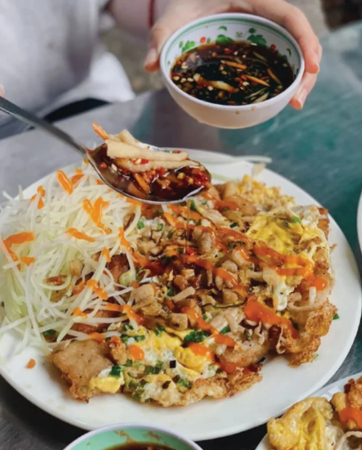 Ẩm thực đường phố Sài Gòn - Bò kho, bột chiên, nem nướng