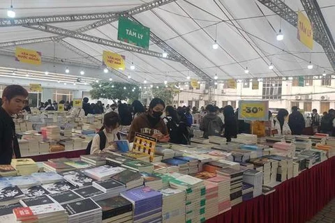 Review Hội sách Đà Nẵng buffet 59k - Mua sách được tặng vàng