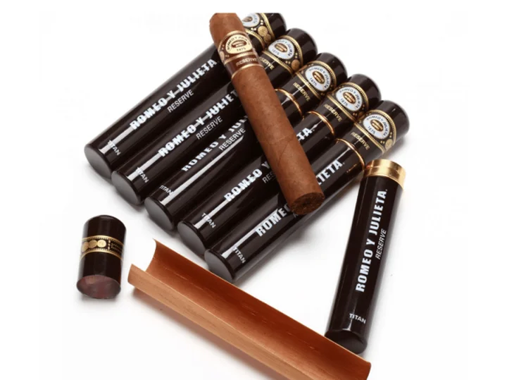 Review top 5 địa chỉ bán xì gà chính hãng ở TP. HCM uy tín trên thị trường