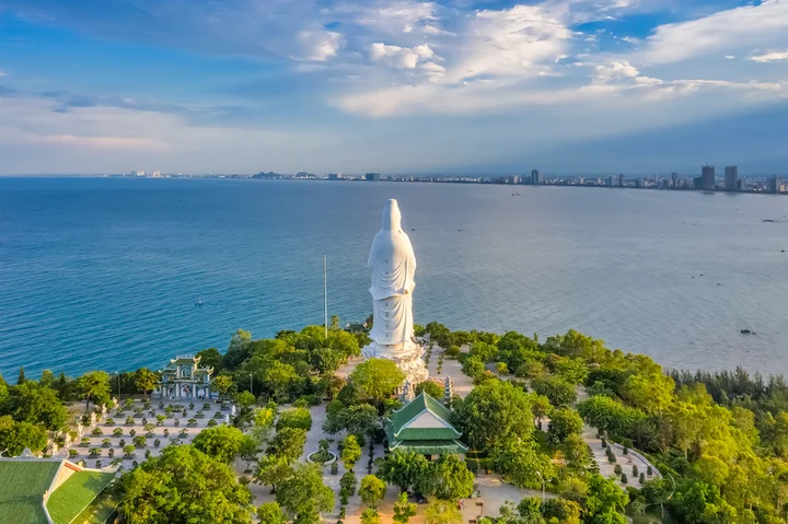 Review Chùa Linh Ứng - Ngôi chùa linh thiêng bậc nhất Đà Nẵng