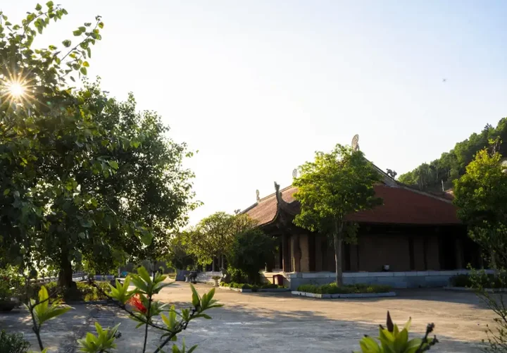 Review địa điểm du lịch nổi tiếng xứ Kinh Bắc - Chùa Dạm (Thần Quang Tự)