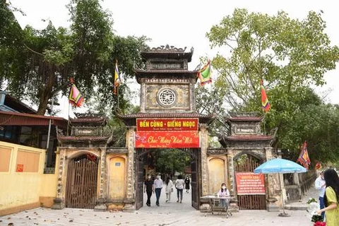 Review Đền Cùng - Giếng Ngọc, điểm hành hương không thể bỏ qua dịp đầu xuân.
