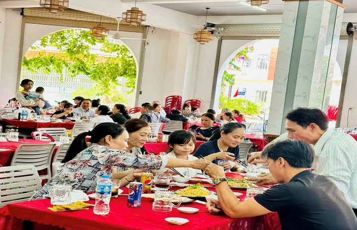 Review nhà hàng Sáu Cao nhà hàng gà chỉ ngon nhất Quy Nhơn