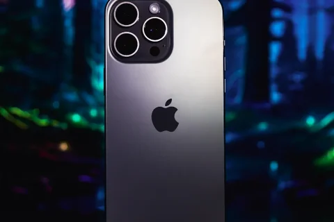 Review Iphone 15 Pro - Có nên mua chiến điện thoại này không?