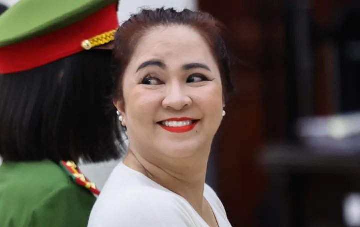 Vì sao bà Phương Hằng chửi sư thầy Thích Minh Tuệ?