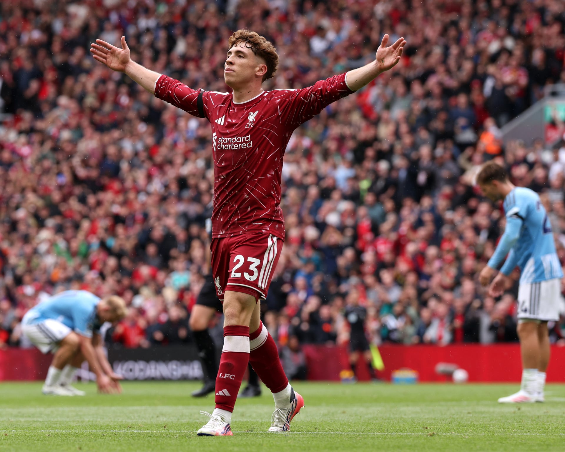 Liverpool 2-2 Nottingham Forest: Muñoz Cứu Iraola, 2 Vòng Mới 2 Điểm