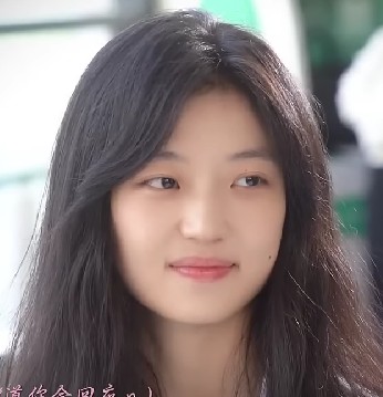 Tôn Thiên (Sun Qian) vai Thượng Chi Đào