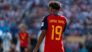 Barcelona 5-2 Rayo: Yamal Cán Mốc 50 Bàn, Raphinha Cú Đúp
