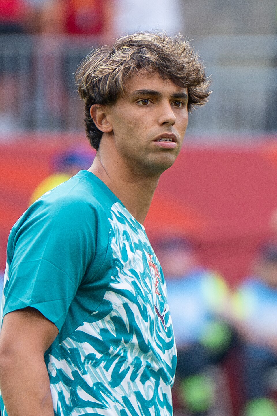 João Félix trong áo khởi động của tuyển Bồ Đào Nha