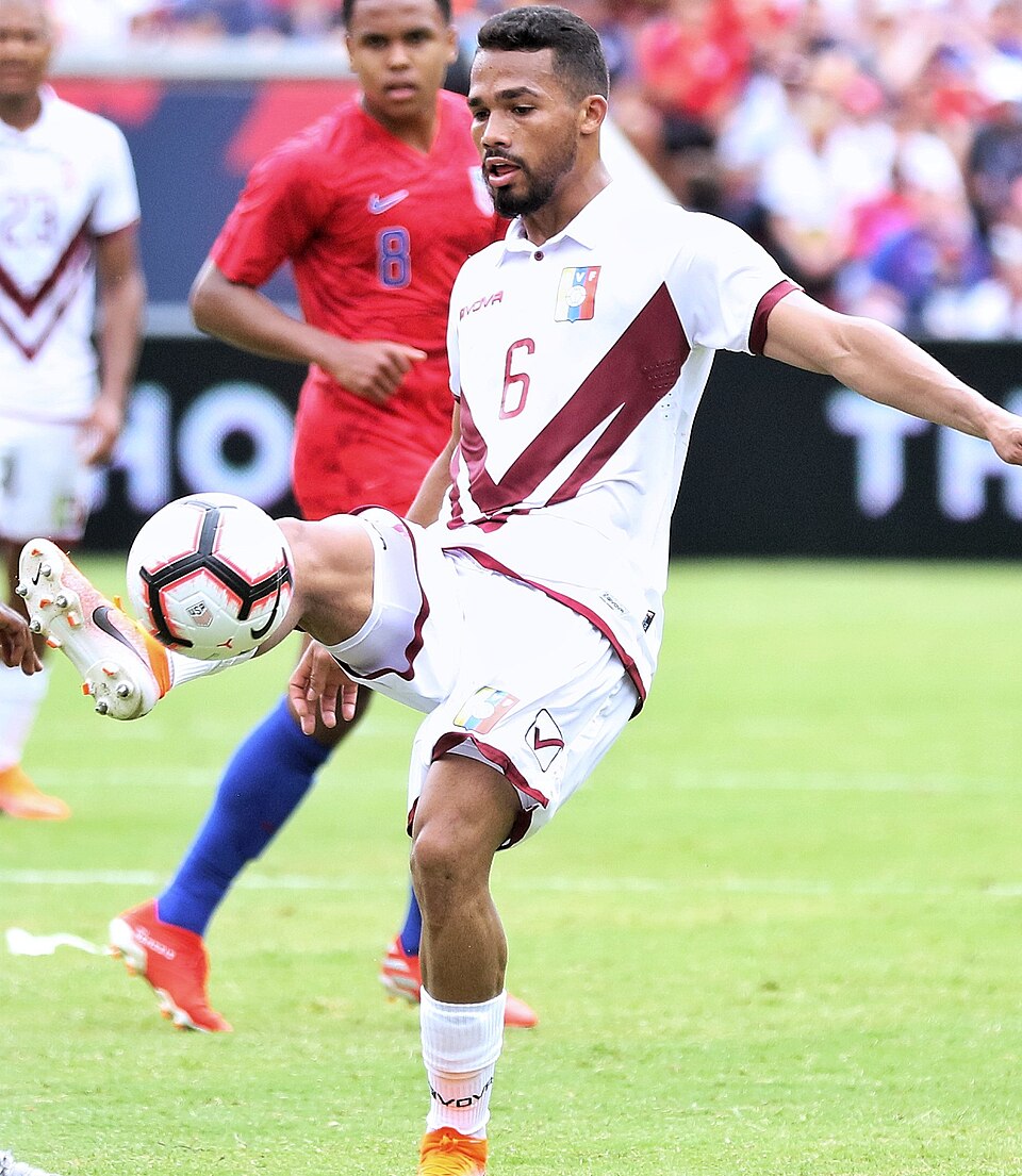 Yangel Herrera, tiền vệ tuyển Venezuela của Real Sociedad