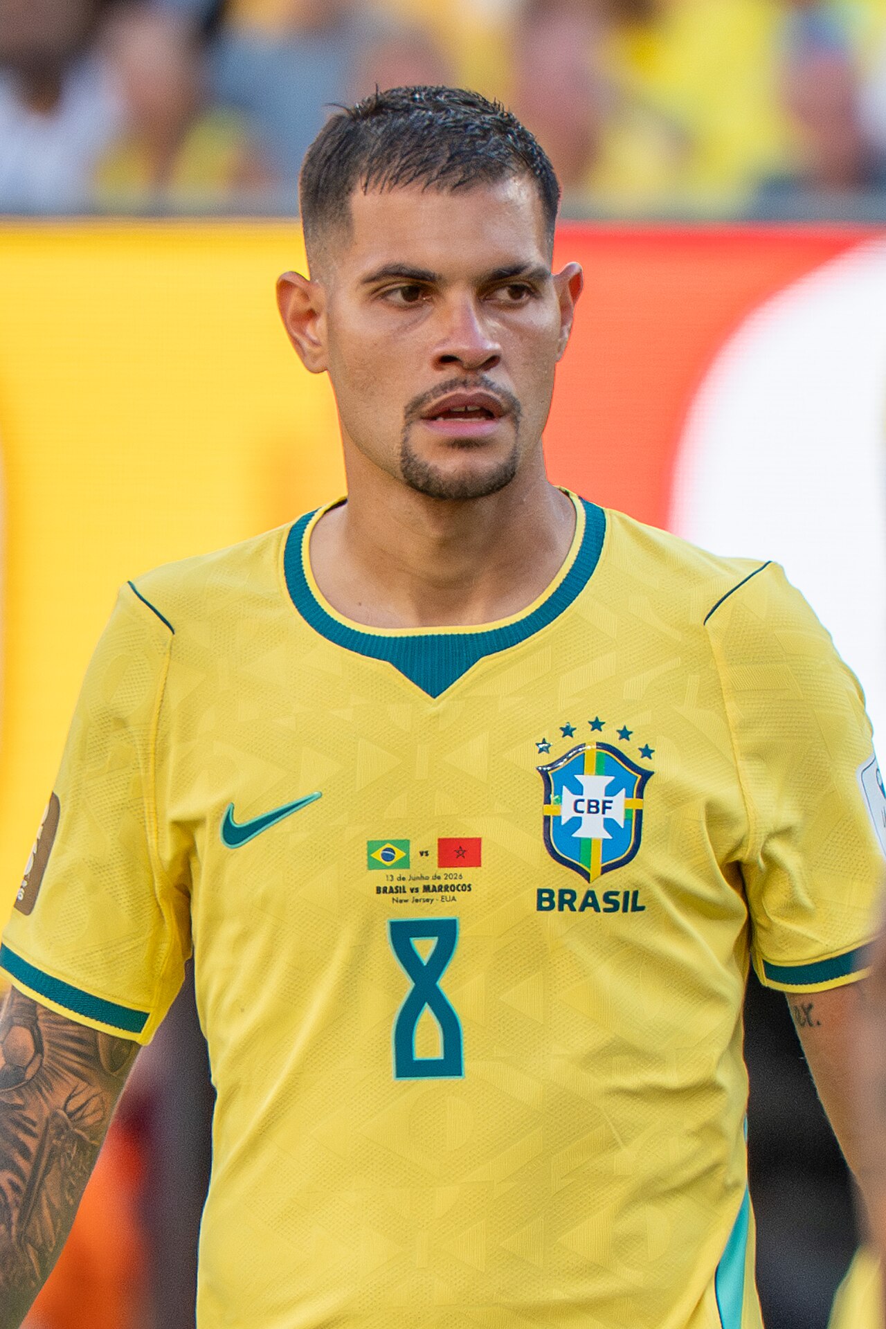 Bruno Guimarães, tiền vệ Arsenal, trong màu áo tuyển Brazil