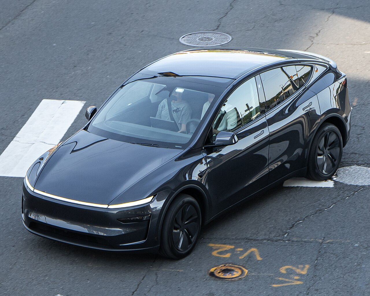 Tesla Model Y bản nâng cấp 2025 trên đường