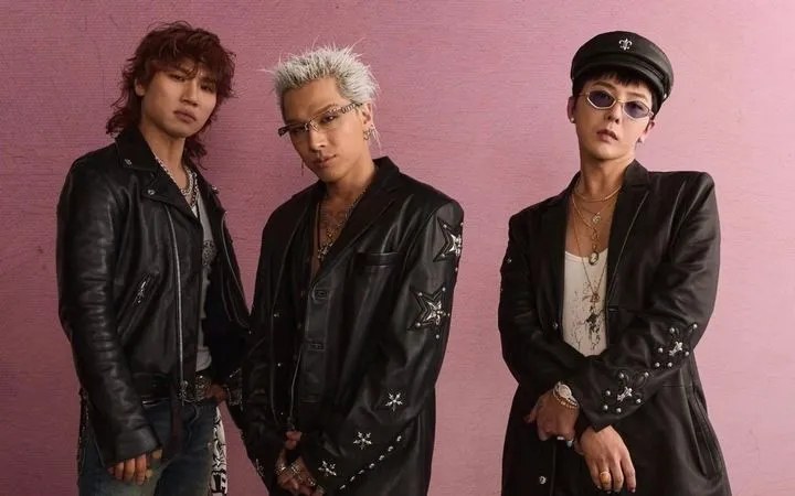 Ba thành viên BIGBANG G-Dragon, Taeyang, Daesung trong ảnh quảng bá tour XX COSMOS