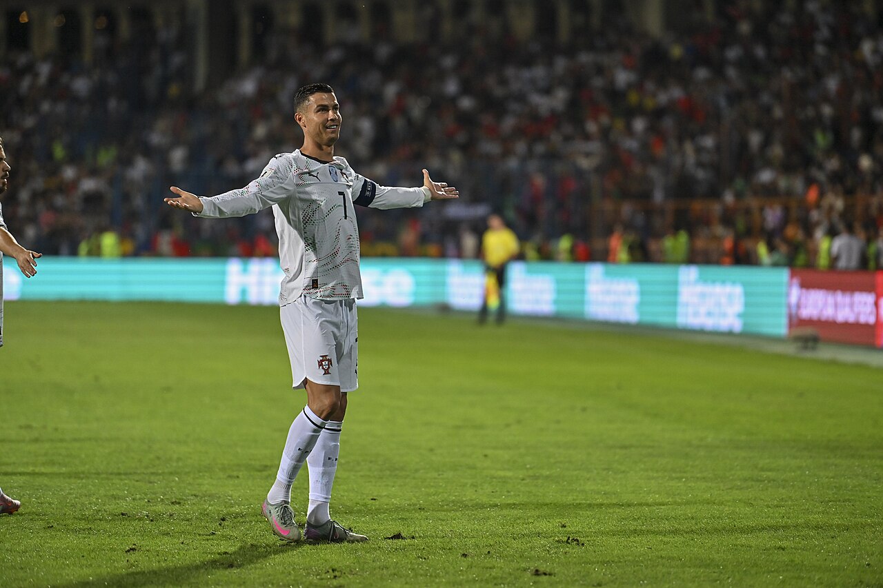 Cristiano Ronaldo trên sân năm 2025