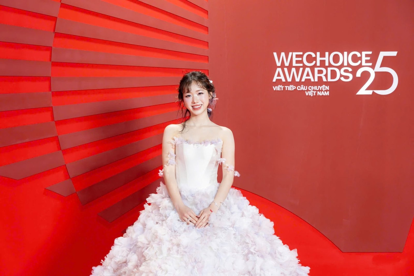 Meichan (Nguyễn Hà Trang) tại thảm đỏ WeChoice Awards
