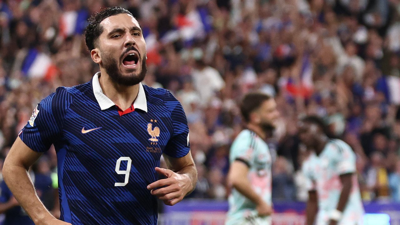 Rayan Cherki số 9 ăn mừng trong trận Pháp thắng Bỉ 4-1 tại Stade de France
